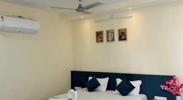 Gokul hotel