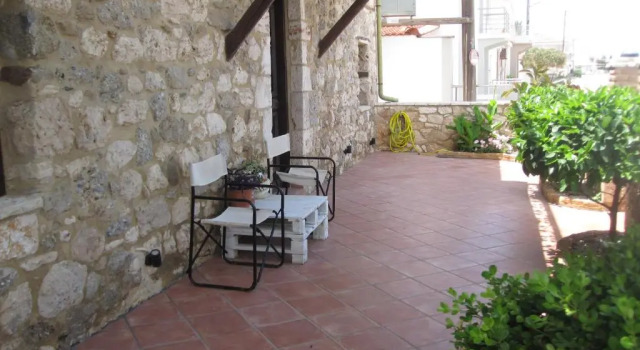 Вилла Traditional Greek Stone house by the sea