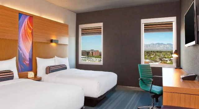 Четырёхместный номер Standard Aloft by Marriott Tucson University