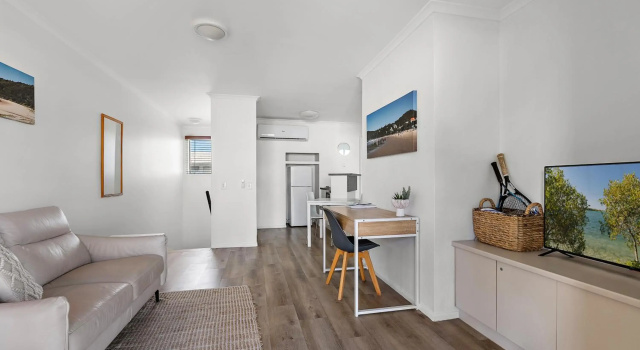 1 Bedroom Unit in 4 Star Tropical Resort in Noosaville, Prenota Resort Hotel a Queensland con parcheggio, Parcheggio