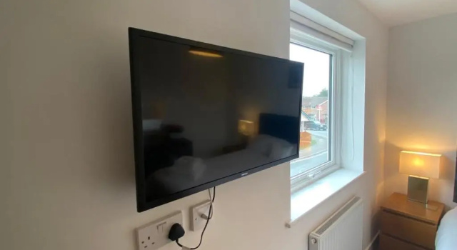 Comfy 2 bed house located at Wareham train station, Забронировать Отель Отели Дорсет с парковкой, Парковка