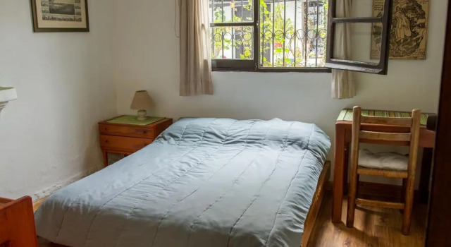 Hostal La Casona de Mario, Забронировать Отель La Floresta Кито, рядом с Del Arbolito Park
