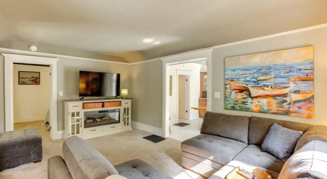 Коттедж 1/2 Mi to Dtwn Frankfort: 'fernhaven' Home w/ Yard