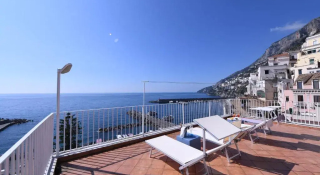 Апартаменты с видом на море Amalfitano Apartments