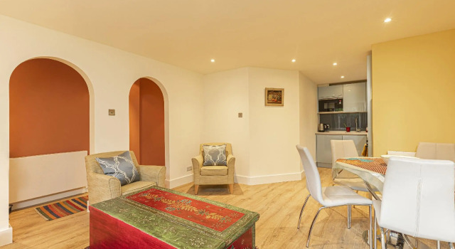 Charming 2 bed with garden in Notting Hill