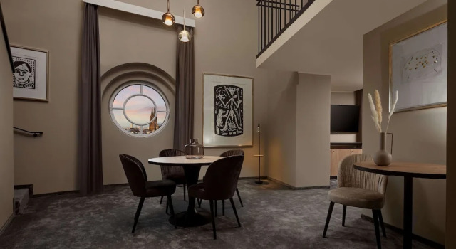 Двухместный люкс Art Дуплекс Wasserturm Hotel Cologne, Curio Collection by Hilton