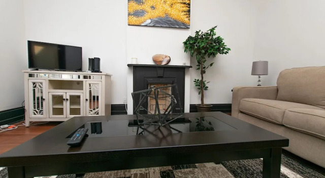 Gorgeous Award Winning  Cottage House