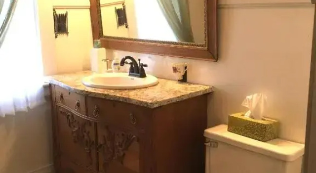 Номер Deluxe Old Iron Inn Bed and Breakfast