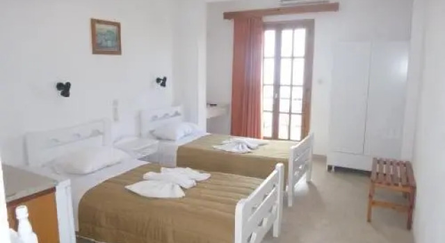 Karafelas Hotel
