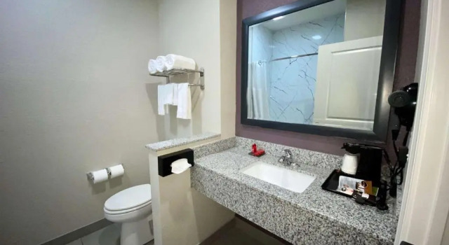 Люкс SureStay Plus Hotel by Best Western Ada