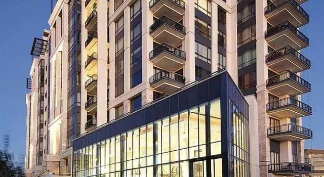 The Regent - Luxury Apartment, Забронировать Апартаменты/квартира СПА-отели Йоханнесбург, рядом с Benmore Centre, SPA-услуги