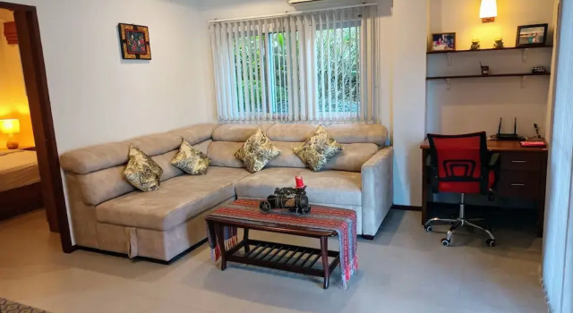 Peaceful 1 BR home in private residence, Забронировать Дом для отпуска Отели Южного Таиланда с парковкой, Парковка