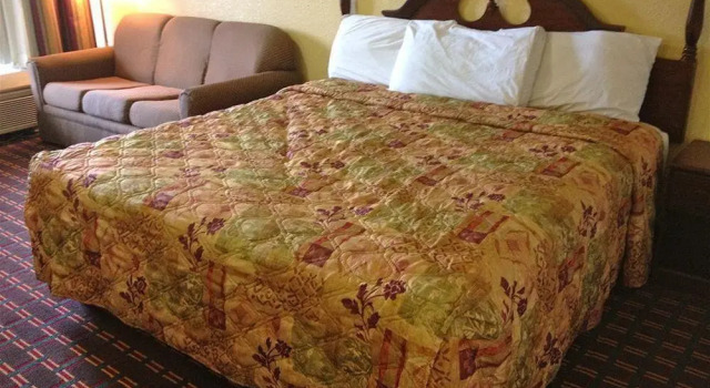 Regency Inn Pigeon Forge, Забронировать Отель Отели Пиджен-Фордж с парковкой, рядом с Центр LeConte в Пиджен-Фордж, Парковка
