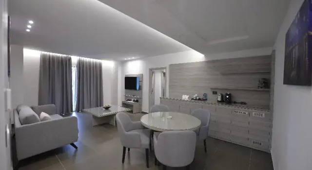Camera familiare Standard con balcone Zett hotel