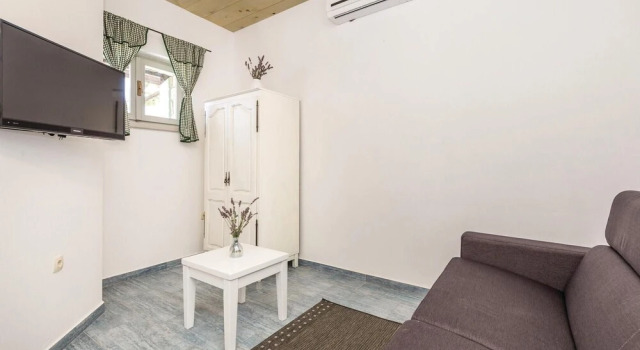 Beautiful Home in Lovran With Wifi and 2 Bedrooms