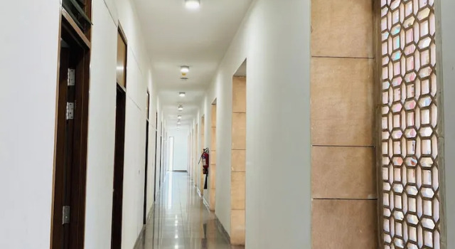 Номер Superior Southern Grand Kashi - Inside Kashi Vishwanath Temple Corridor
