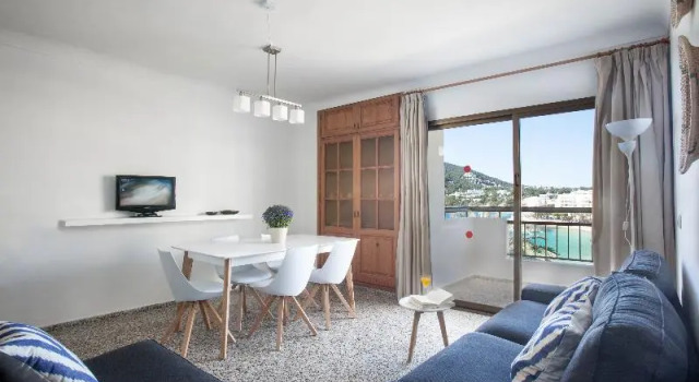 Апартаменты с 2 комнатами с балконом и с видом на море Apartamentos Bahia