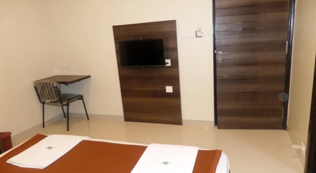 Sai Heera Residency Shirdi, Prenota Hotel Shirdi Maharashtra
