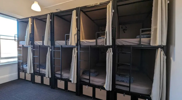 Кровать в общем номере (женский номер) Base Camp Hostel