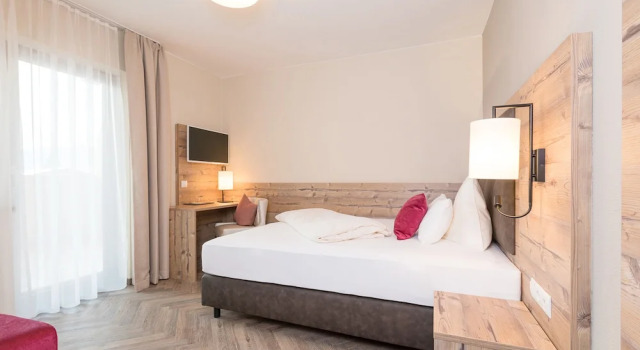 Одноместный номер Standard с балконом Alpenhotel Tirolerhof
