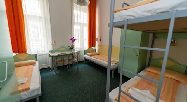 Кровать в общем номере (мужской номер) MP Hostel Budapest