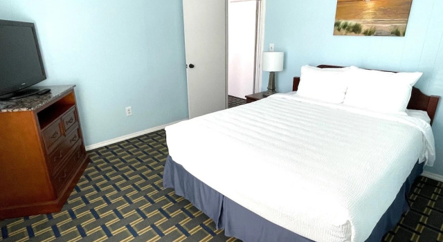 Люкс с 2 комнатами с балконом Ocean Breeze Motel