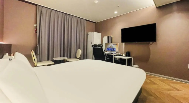 Brown Dot Hotel Yangsan Seochang, Забронировать Отель Отели Янгсан с парковкой, Парковка
