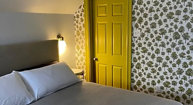 Двухместный люкс с балконом The Archie & Isidore Hotel