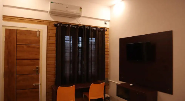 Номер Deluxe Smilestay Shree Jayaganga Arcade