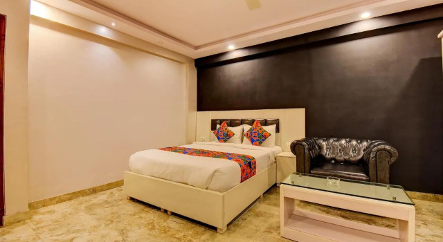 Fabhotel Srk Platinum Inn
