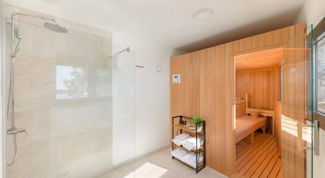 Anabel in Hvar with 4 bedrooms and 4 bathrooms, Prenota Hotel Città di Lesina 