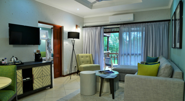Cresta Mowana Safari Resort & Spa