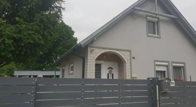 Szurke Vendeghaz Balatonkenesen, Rezervovat Hotel Balatonkenese 