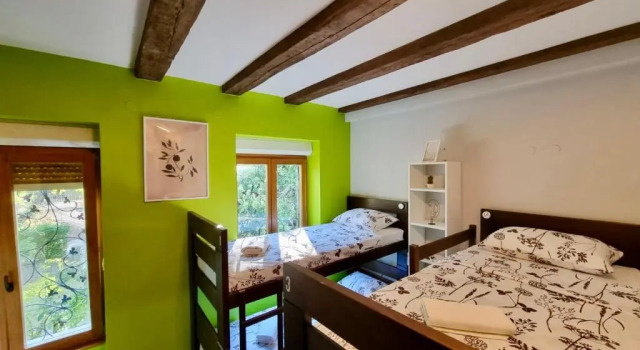 Кровать в общем номере Das Hostel Rijeka