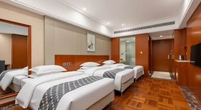 Трёхместный люкс с видом на город Jintan Galaxy International Hotel