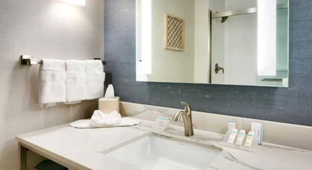 Четырёхместный номер Standard с видом на реку Hilton Garden Inn Idaho Falls