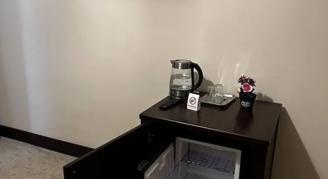 Hotel Grandis, Забронировать Отель Чугурети Тбилиси, рядом с Tеатр имени Марджанишвили