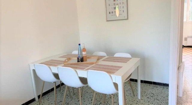 Апартаменты с балконом BEAUX APPARTEMENTS 65m2 AVEC ESPACES EXTERIEURS PARKINGS PROCHE PLAGE