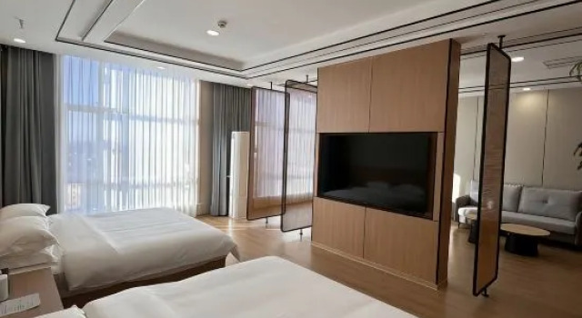 Люкс Deluxe Dongda Zhenghui Hotel (Baotou Jin Street)