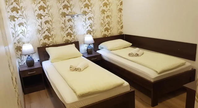 B&B Bazeni, Забронировать Отель «постель и завтрак» Отели Сараево с парковкой, рядом с Улица Башчаршия, Парковка