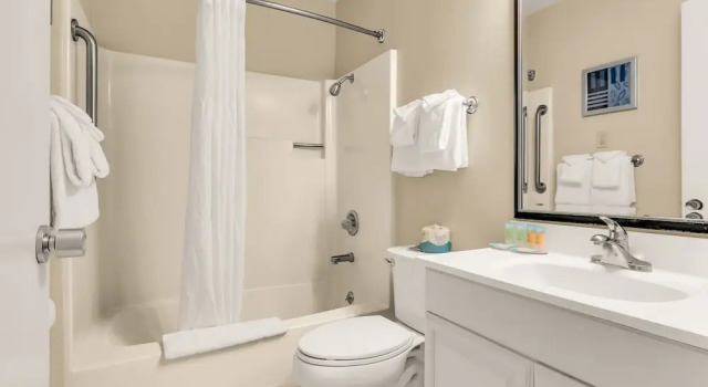 Четырёхместный номер Deluxe Scottish Fairway Inn