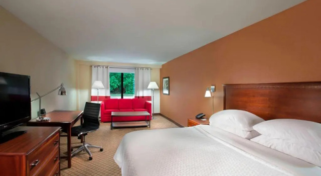 Двухместный номер Standard DoubleTree by Hilton Manhattan, KS