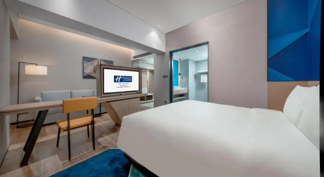 Номер Standard Holiday Inn Express Shenzhen Longhua by IHG