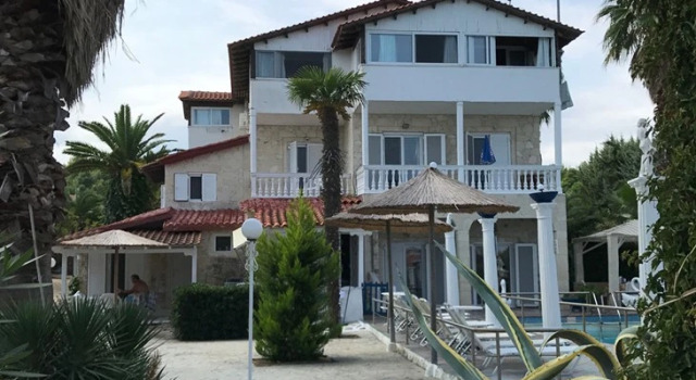 Villa George