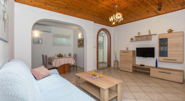 Awesome Apartment in Zambratija With Wifi and 2 Bedrooms