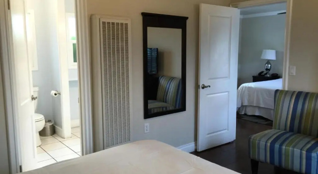 Номер Deluxe Beach Bungalow Inn and Suites
