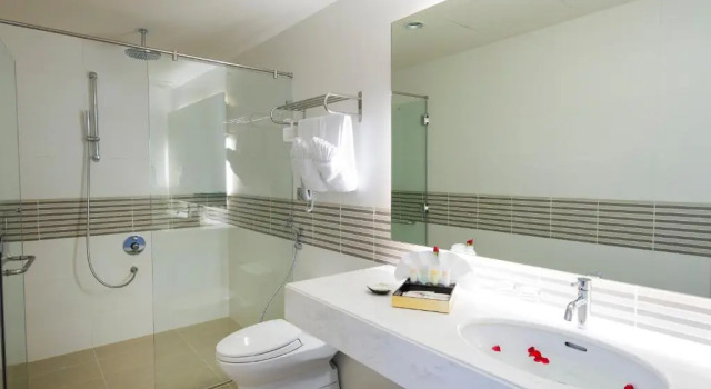 Двухместный номер Premier Liberty Central Saigon Centre Hotel
