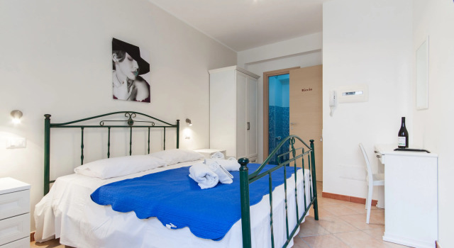 Verdirooms158, Prenota Affittacamere Hotel a Sicilia con colazione, Colazione
