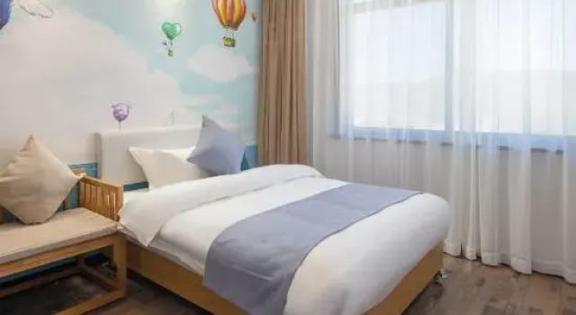 Семейный люкс Luxury Floral Hotel · Accompany the summer Hotel