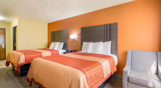 Четырёхместный номер Standard Americas Best Value Inn & Suites Independence VA